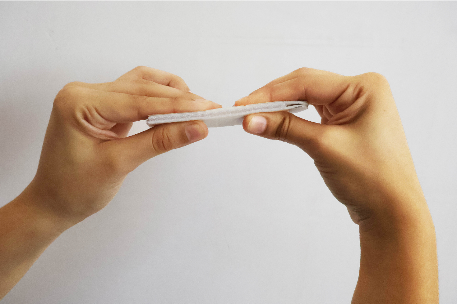 Hang Strips | Tiras adhesivas para colgar objetos